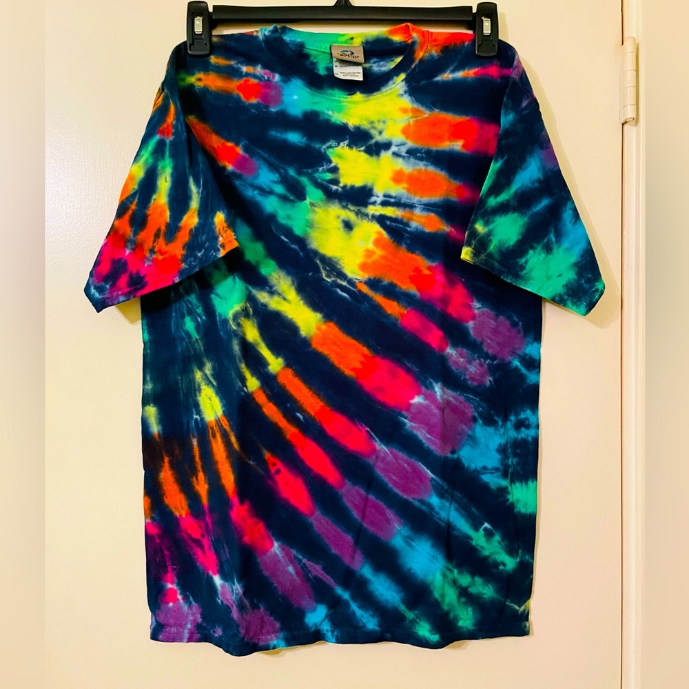 Liquid Blue Tie Dye T-shirt Short Sleeve Men’s Blue Yellow Red Unisex Medium
